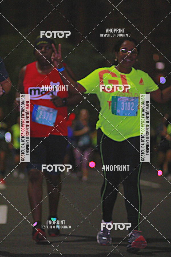Buy your photos of the eventNight Run 2019 - Pop - Rio de Janeiro on Fotop