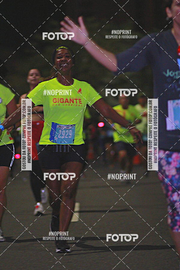Buy your photos of the eventNight Run 2019 - Pop - Rio de Janeiro on Fotop