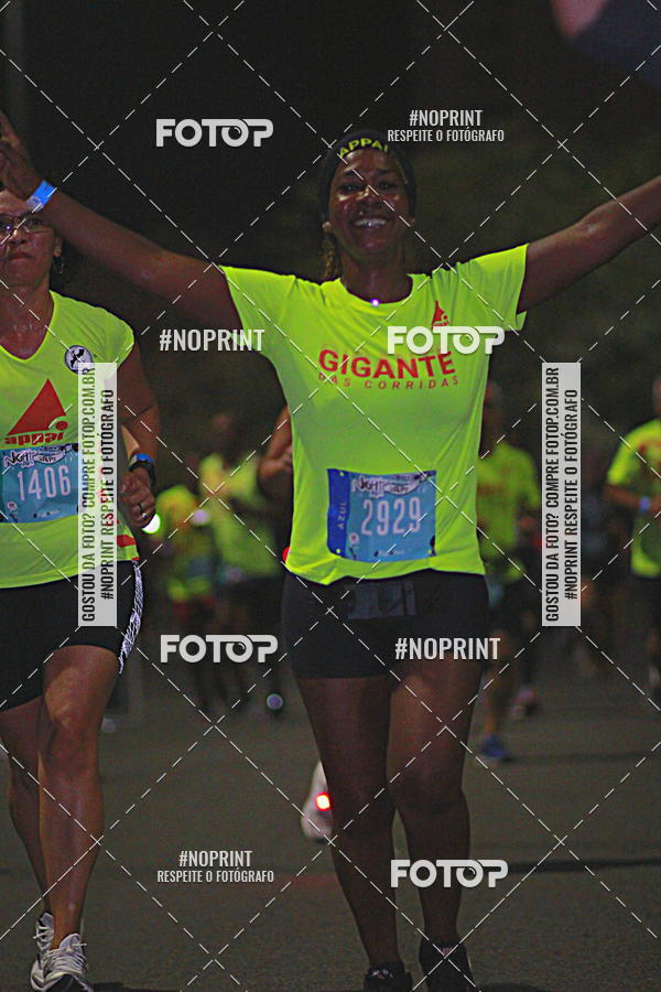 Buy your photos of the eventNight Run 2019 - Pop - Rio de Janeiro on Fotop