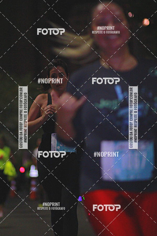 Buy your photos of the eventNight Run 2019 - Pop - Rio de Janeiro on Fotop
