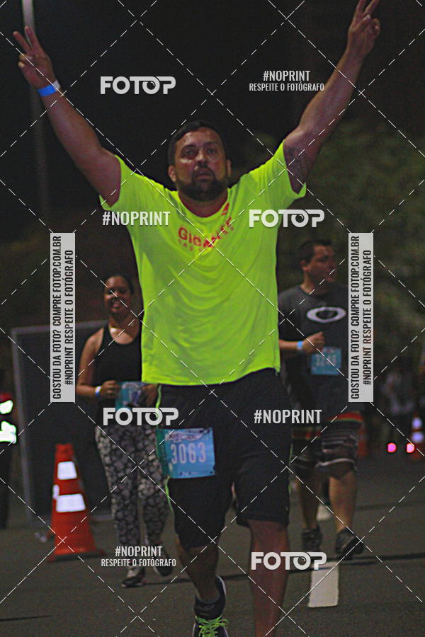 Buy your photos of the eventNight Run 2019 - Pop - Rio de Janeiro on Fotop