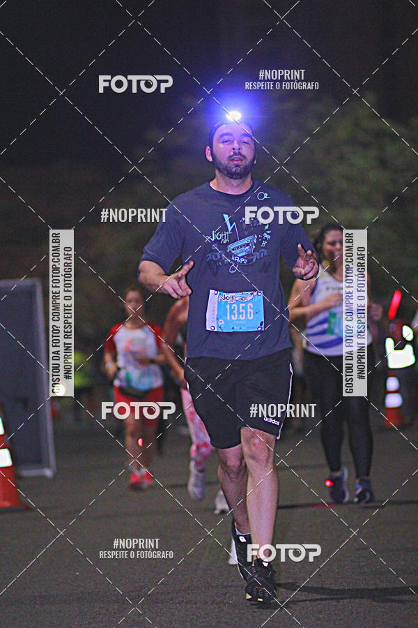 Buy your photos of the eventNight Run 2019 - Pop - Rio de Janeiro on Fotop