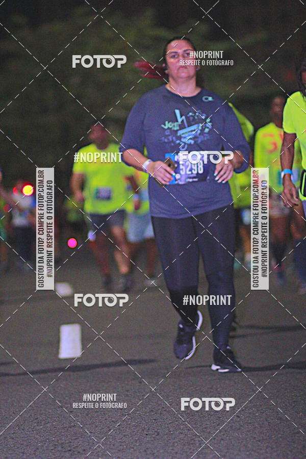 Buy your photos of the eventNight Run 2019 - Pop - Rio de Janeiro on Fotop