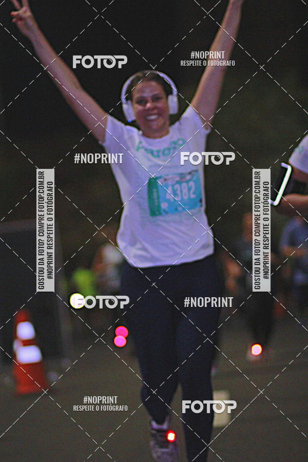 Buy your photos of the eventNight Run 2019 - Pop - Rio de Janeiro on Fotop
