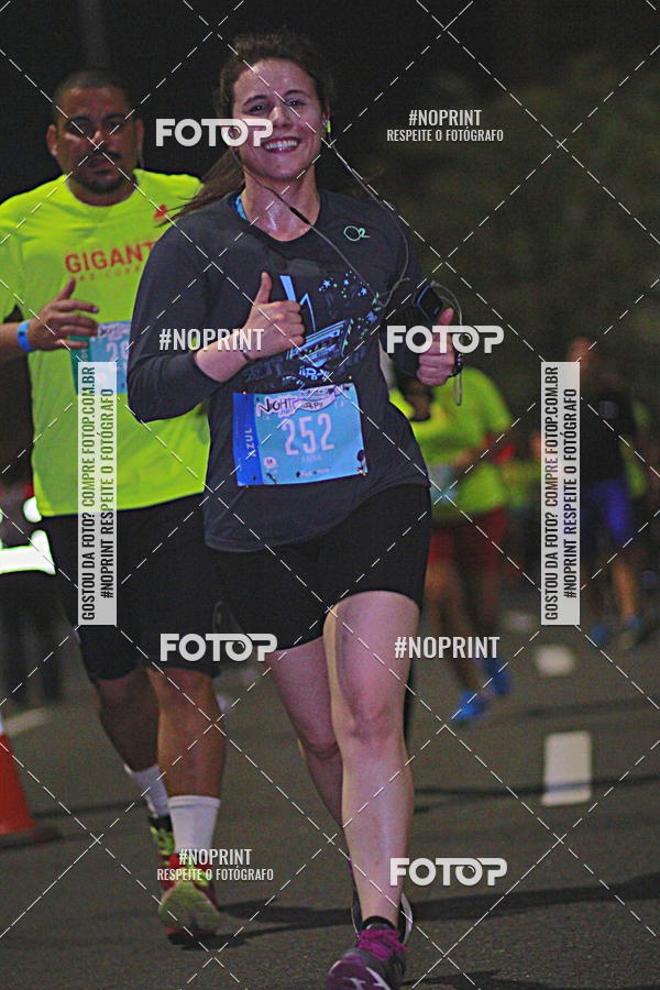 Buy your photos of the eventNight Run 2019 - Pop - Rio de Janeiro on Fotop