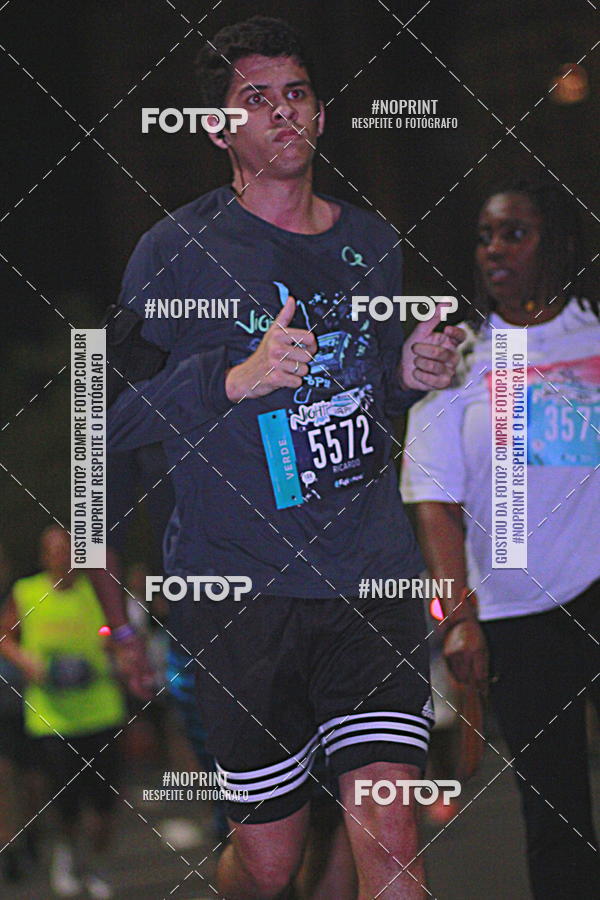 Buy your photos of the eventNight Run 2019 - Pop - Rio de Janeiro on Fotop