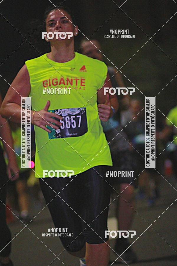 Buy your photos of the eventNight Run 2019 - Pop - Rio de Janeiro on Fotop