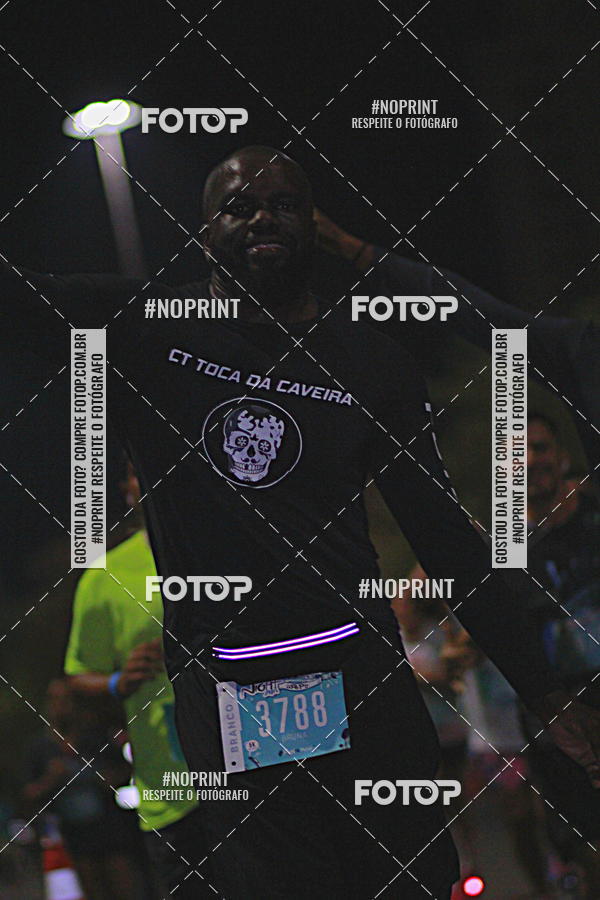 Buy your photos of the eventNight Run 2019 - Pop - Rio de Janeiro on Fotop