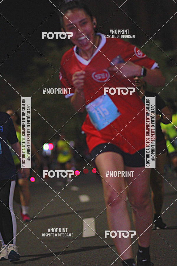 Buy your photos of the eventNight Run 2019 - Pop - Rio de Janeiro on Fotop