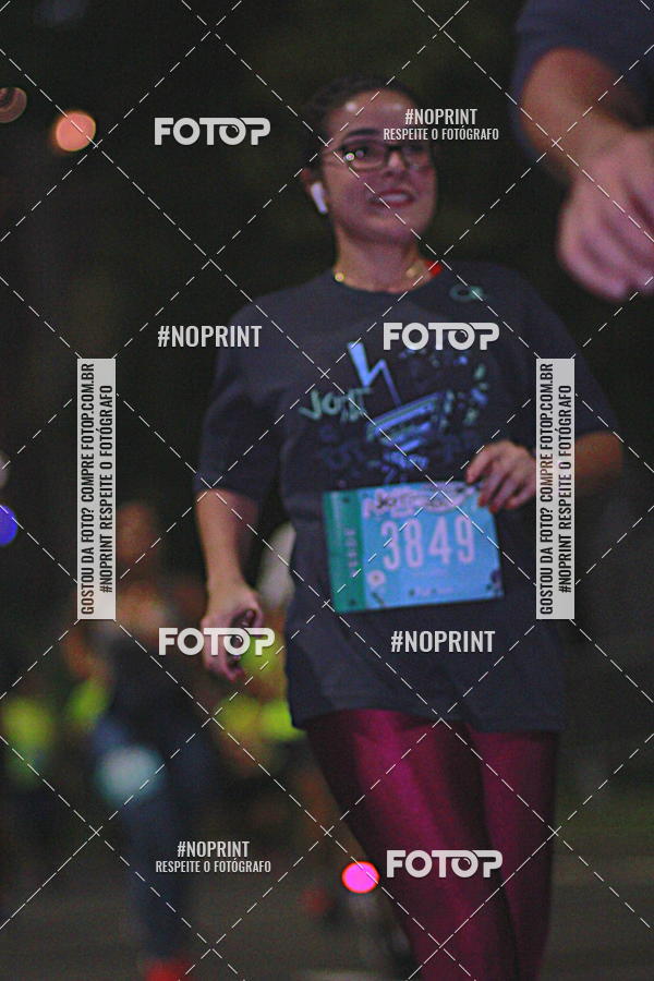 Buy your photos of the eventNight Run 2019 - Pop - Rio de Janeiro on Fotop