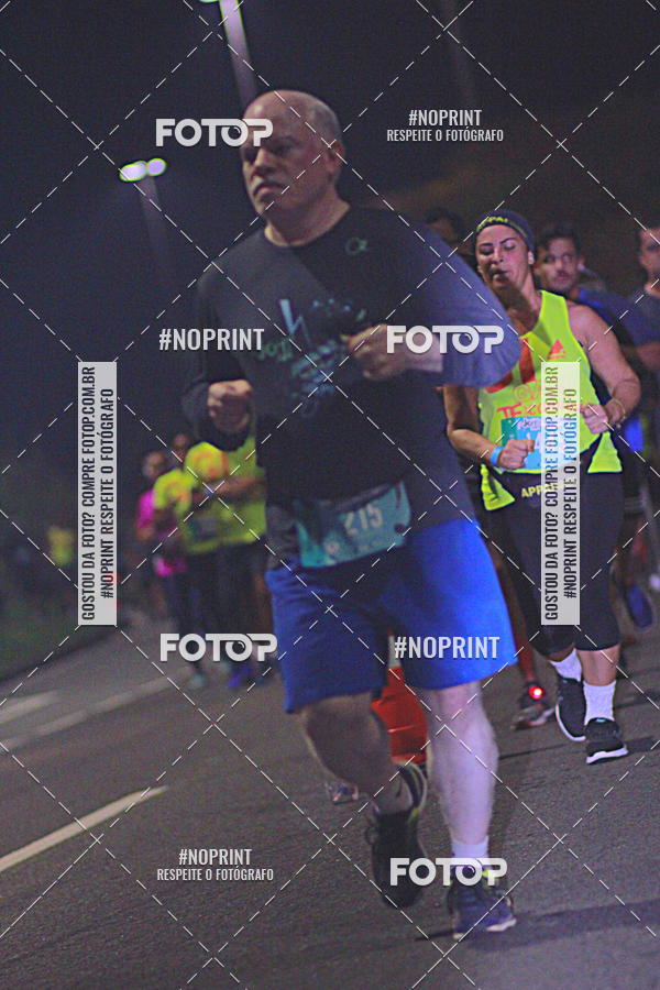 Buy your photos of the eventNight Run 2019 - Pop - Rio de Janeiro on Fotop