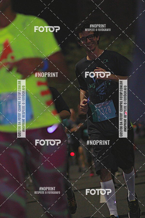 Buy your photos of the eventNight Run 2019 - Pop - Rio de Janeiro on Fotop