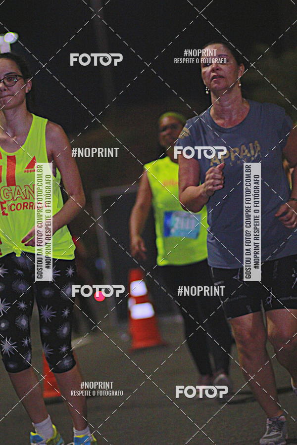 Buy your photos of the eventNight Run 2019 - Pop - Rio de Janeiro on Fotop