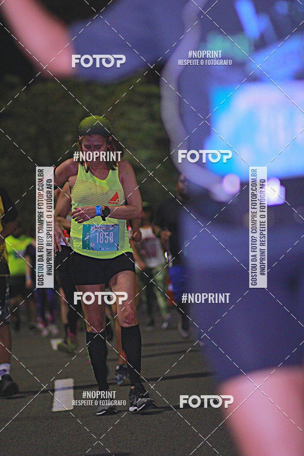 Buy your photos of the eventNight Run 2019 - Pop - Rio de Janeiro on Fotop