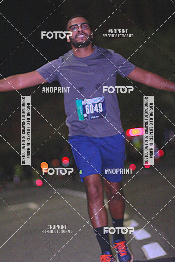 Buy your photos of the eventNight Run 2019 - Pop - Rio de Janeiro on Fotop