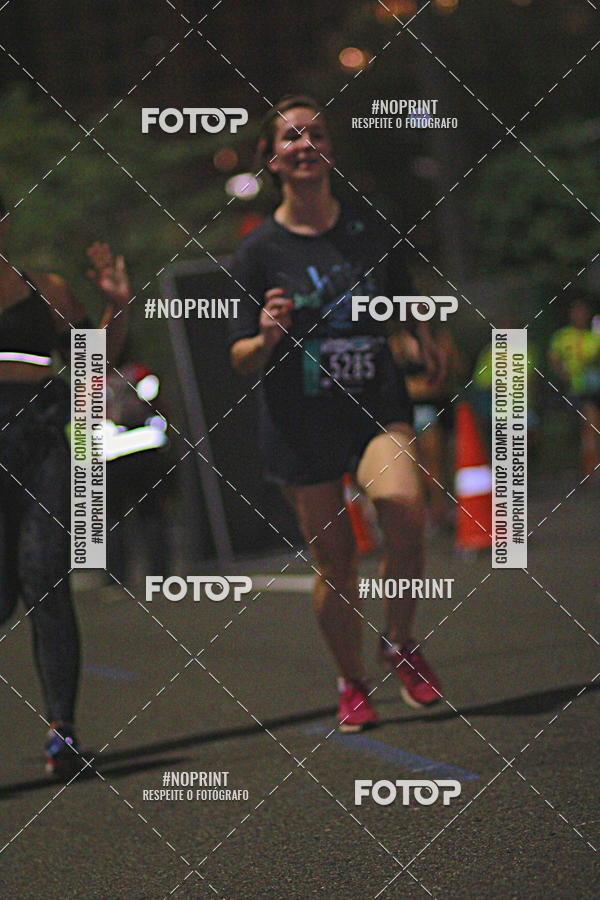 Buy your photos of the eventNight Run 2019 - Pop - Rio de Janeiro on Fotop