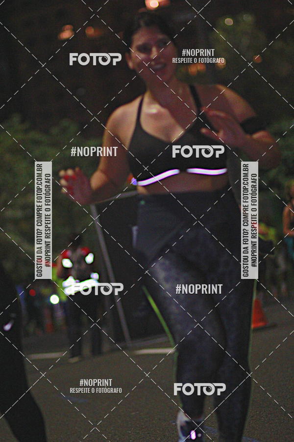 Buy your photos of the eventNight Run 2019 - Pop - Rio de Janeiro on Fotop