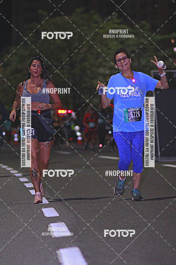 Buy your photos of the eventNight Run 2019 - Pop - Rio de Janeiro on Fotop
