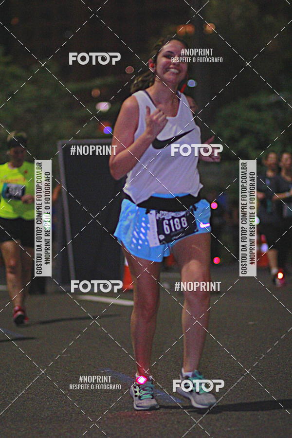 Buy your photos of the eventNight Run 2019 - Pop - Rio de Janeiro on Fotop