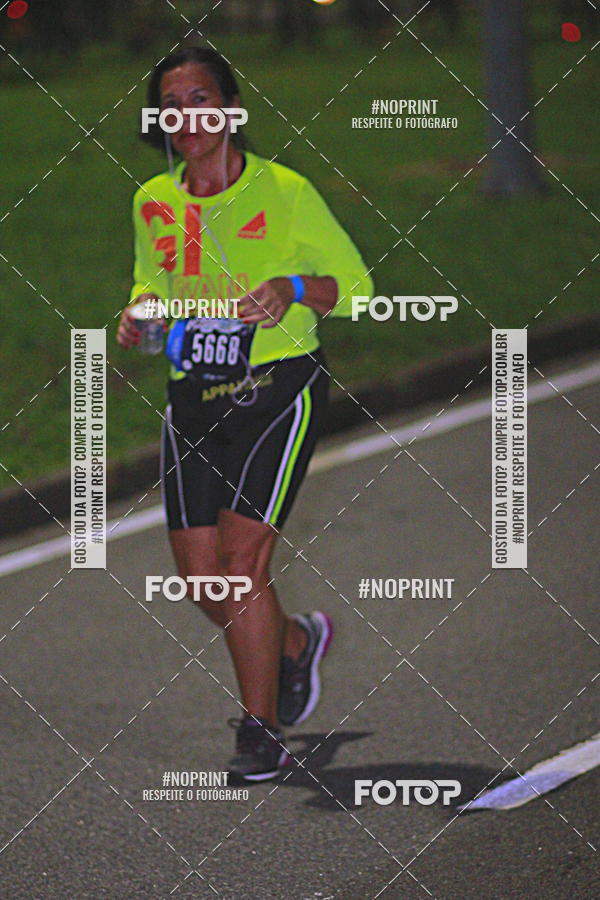 Buy your photos of the eventNight Run 2019 - Pop - Rio de Janeiro on Fotop