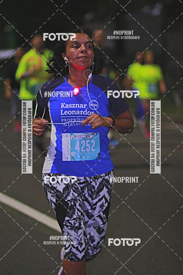 Buy your photos of the eventNight Run 2019 - Pop - Rio de Janeiro on Fotop