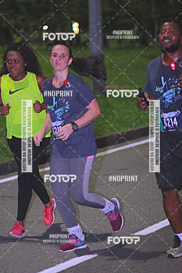 Buy your photos of the eventNight Run 2019 - Pop - Rio de Janeiro on Fotop