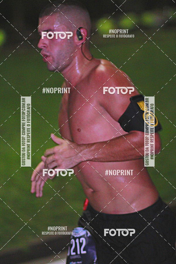 Buy your photos of the eventNight Run 2019 - Pop - Rio de Janeiro on Fotop