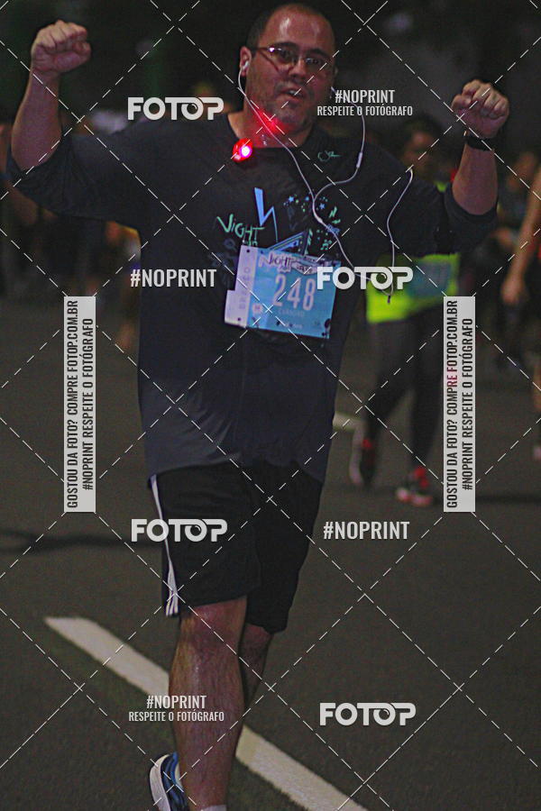 Buy your photos of the eventNight Run 2019 - Pop - Rio de Janeiro on Fotop