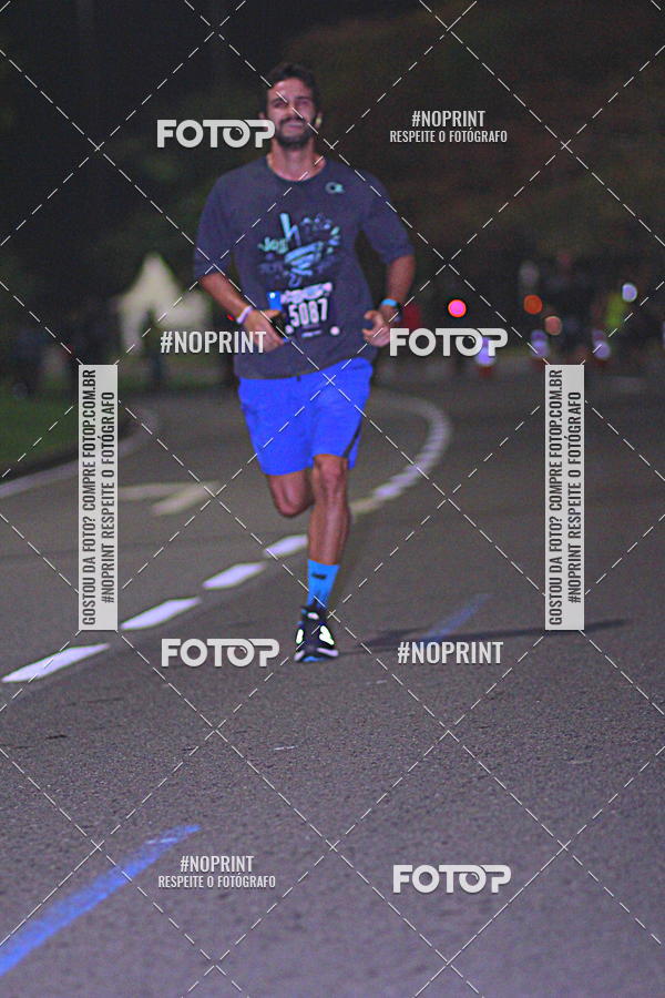 Buy your photos of the eventNight Run 2019 - Pop - Rio de Janeiro on Fotop