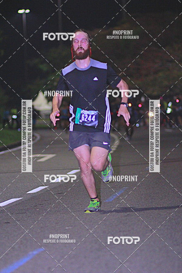Buy your photos of the eventNight Run 2019 - Pop - Rio de Janeiro on Fotop