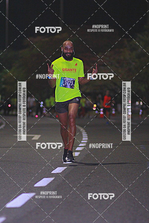Buy your photos of the eventNight Run 2019 - Pop - Rio de Janeiro on Fotop