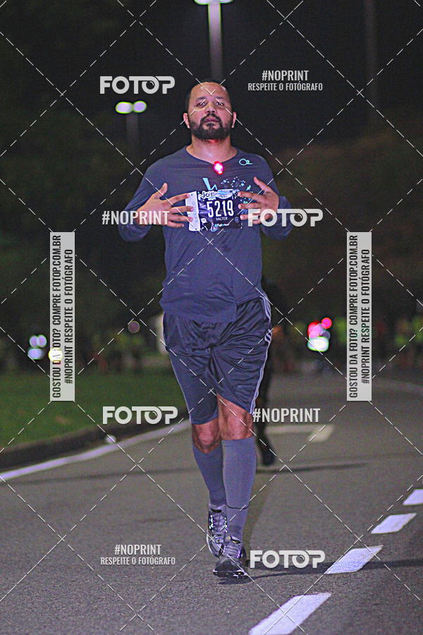 Buy your photos of the eventNight Run 2019 - Pop - Rio de Janeiro on Fotop