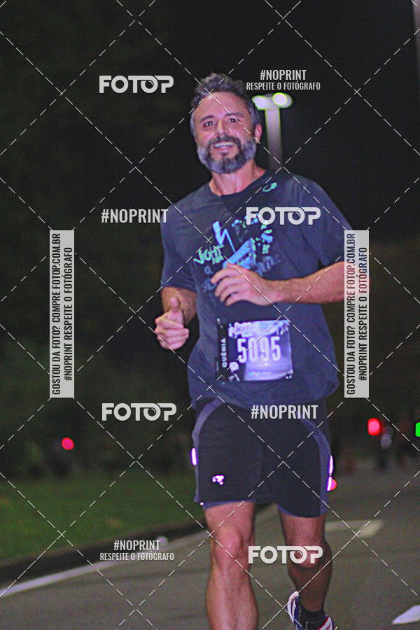 Buy your photos of the eventNight Run 2019 - Pop - Rio de Janeiro on Fotop