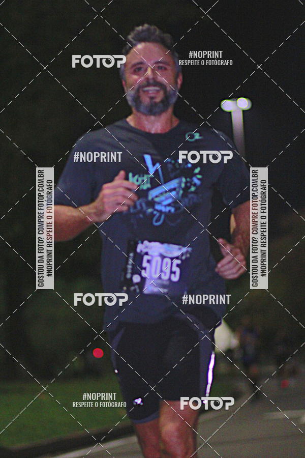 Buy your photos of the eventNight Run 2019 - Pop - Rio de Janeiro on Fotop