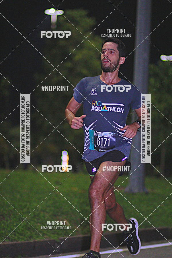 Buy your photos of the eventNight Run 2019 - Pop - Rio de Janeiro on Fotop