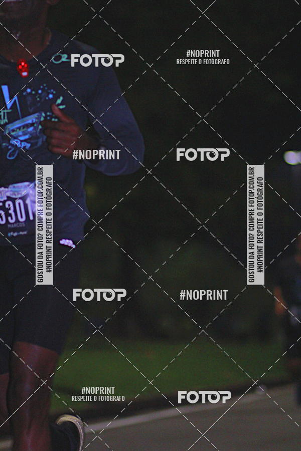 Buy your photos of the eventNight Run 2019 - Pop - Rio de Janeiro on Fotop