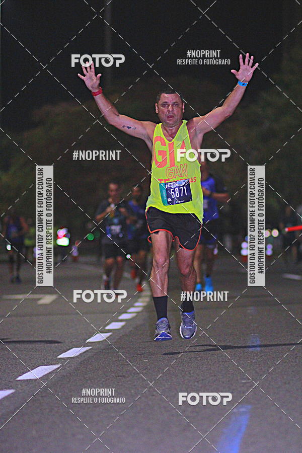 Buy your photos of the eventNight Run 2019 - Pop - Rio de Janeiro on Fotop