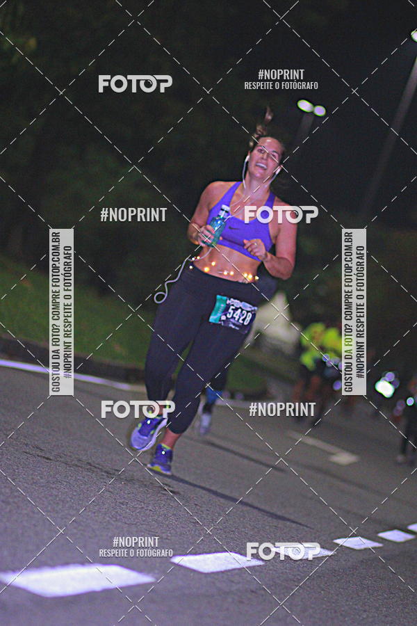 Buy your photos of the eventNight Run 2019 - Pop - Rio de Janeiro on Fotop