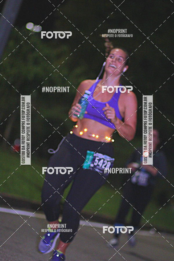Buy your photos of the eventNight Run 2019 - Pop - Rio de Janeiro on Fotop