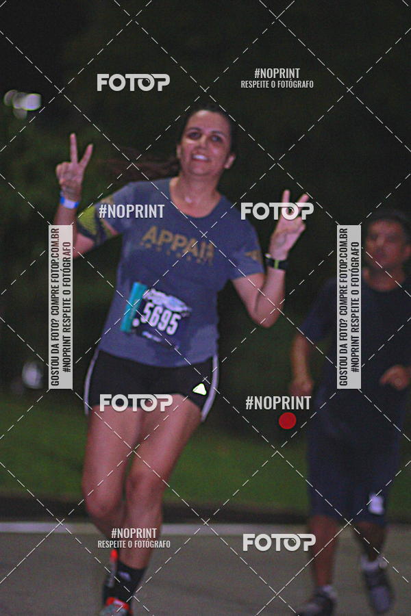 Buy your photos of the eventNight Run 2019 - Pop - Rio de Janeiro on Fotop