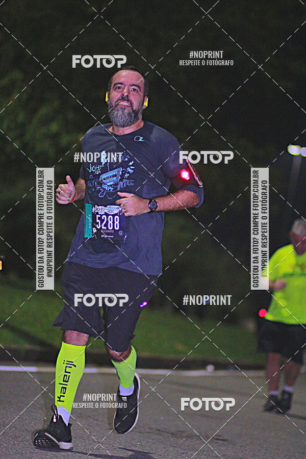Buy your photos of the eventNight Run 2019 - Pop - Rio de Janeiro on Fotop