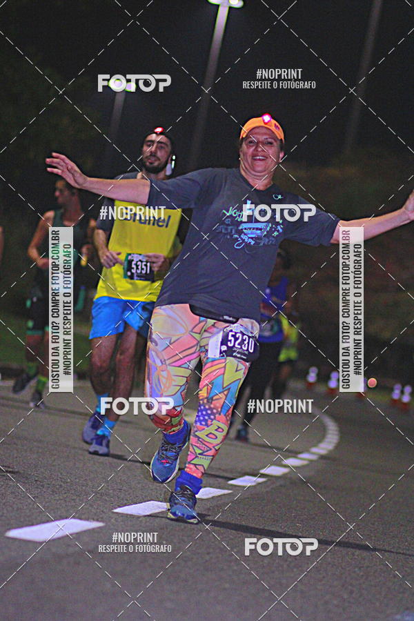 Buy your photos of the eventNight Run 2019 - Pop - Rio de Janeiro on Fotop