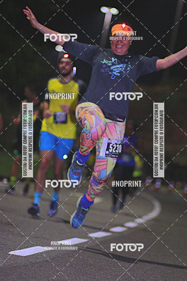 Buy your photos of the eventNight Run 2019 - Pop - Rio de Janeiro on Fotop