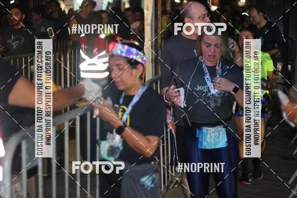 Buy your photos of the eventNight Run 2019 - Pop - Rio de Janeiro on Fotop