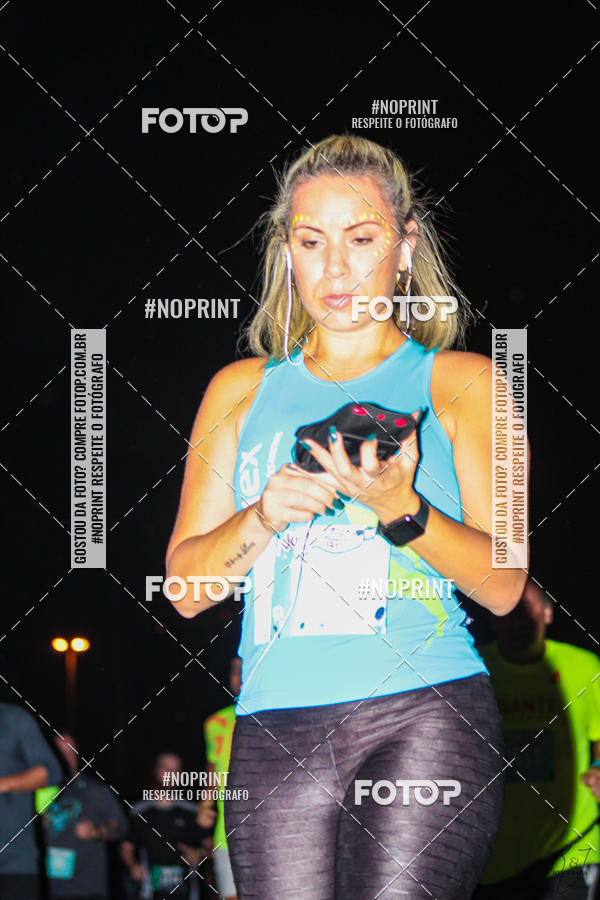 Buy your photos of the eventNight Run 2019 - Pop - Rio de Janeiro on Fotop