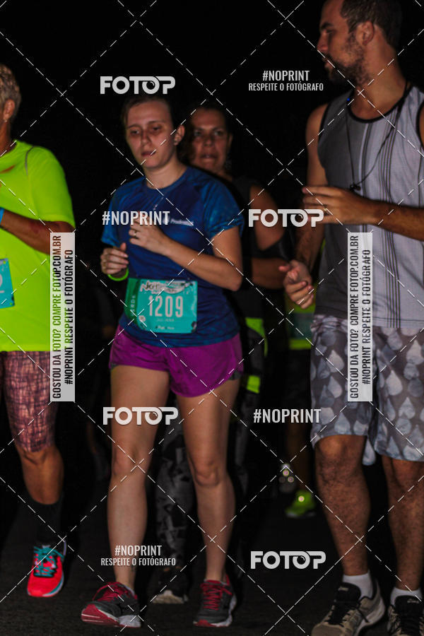 Buy your photos of the eventNight Run 2019 - Pop - Rio de Janeiro on Fotop
