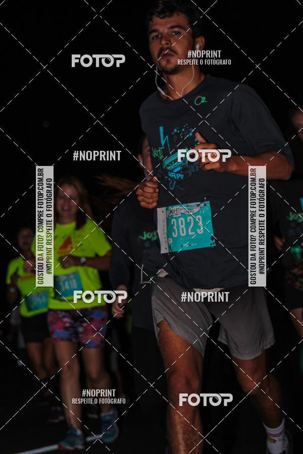 Buy your photos of the eventNight Run 2019 - Pop - Rio de Janeiro on Fotop