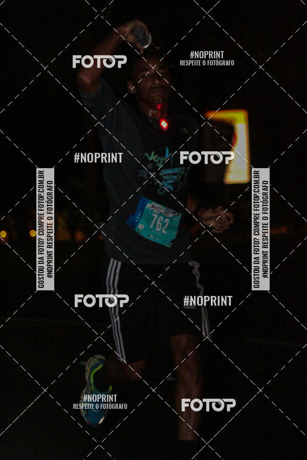 Buy your photos of the eventNight Run 2019 - Pop - Rio de Janeiro on Fotop