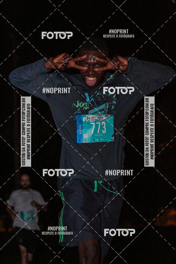 Buy your photos of the eventNight Run 2019 - Pop - Rio de Janeiro on Fotop