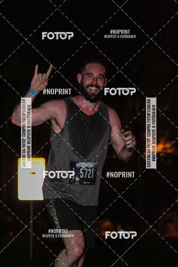 Buy your photos of the eventNight Run 2019 - Pop - Rio de Janeiro on Fotop